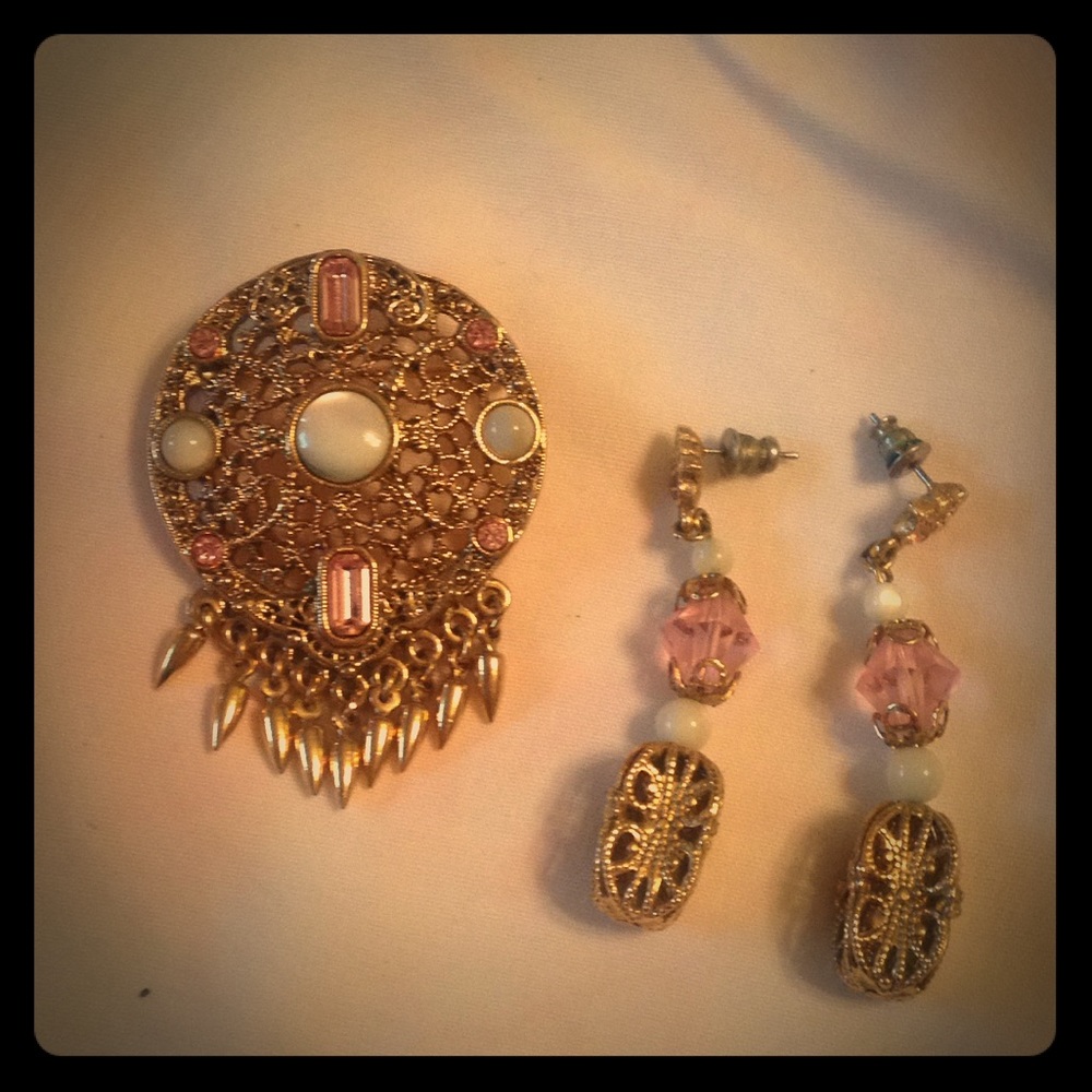 Pin and earrings